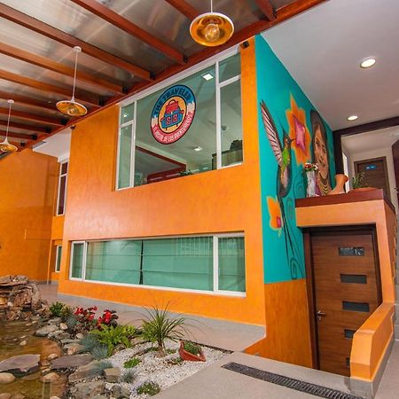 The Traveler Hostel Otavalo Exterior foto